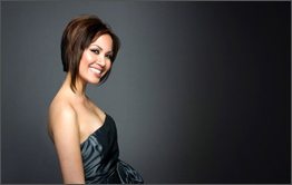 Amanda Highlights & Short Haircut, Best Hairdresser in San Francisco, CA